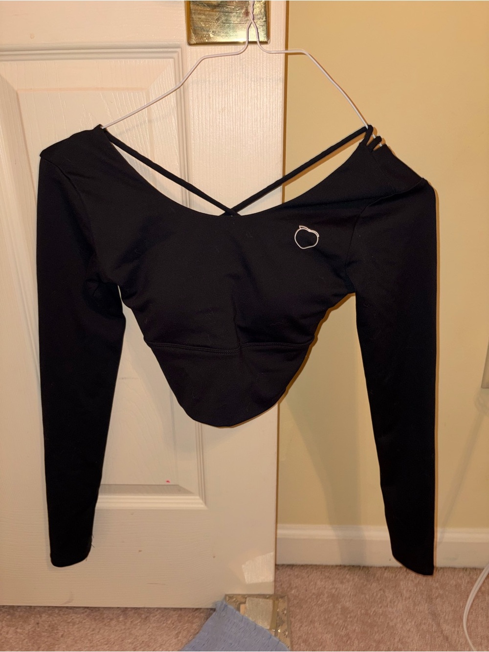 *BRAND NEW* Peachy Bunz Women’s Small Black Long Sleeve Crop Top